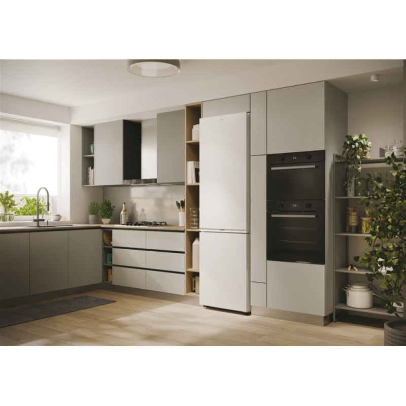  Холодильник Candy CNCQ2T620EW