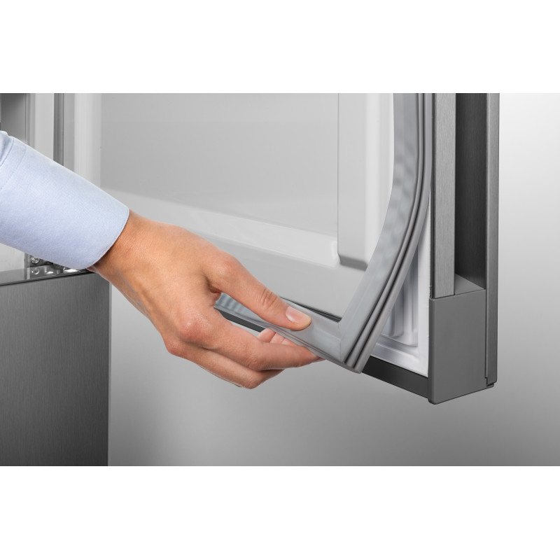 Холодильник Liebherr XRF 5220 22 Plus