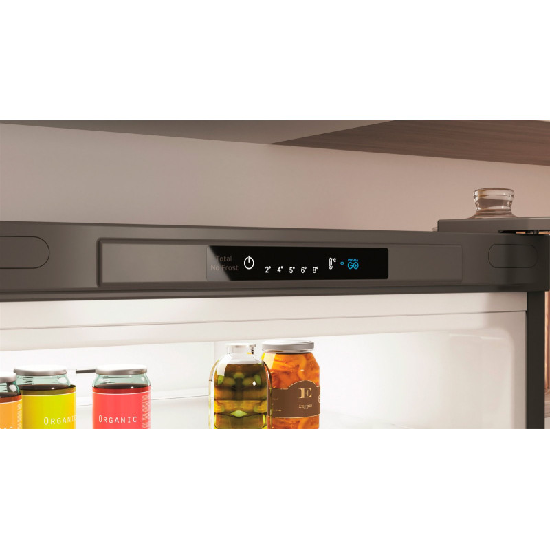  Холодильник Indesit INFC8TI22X