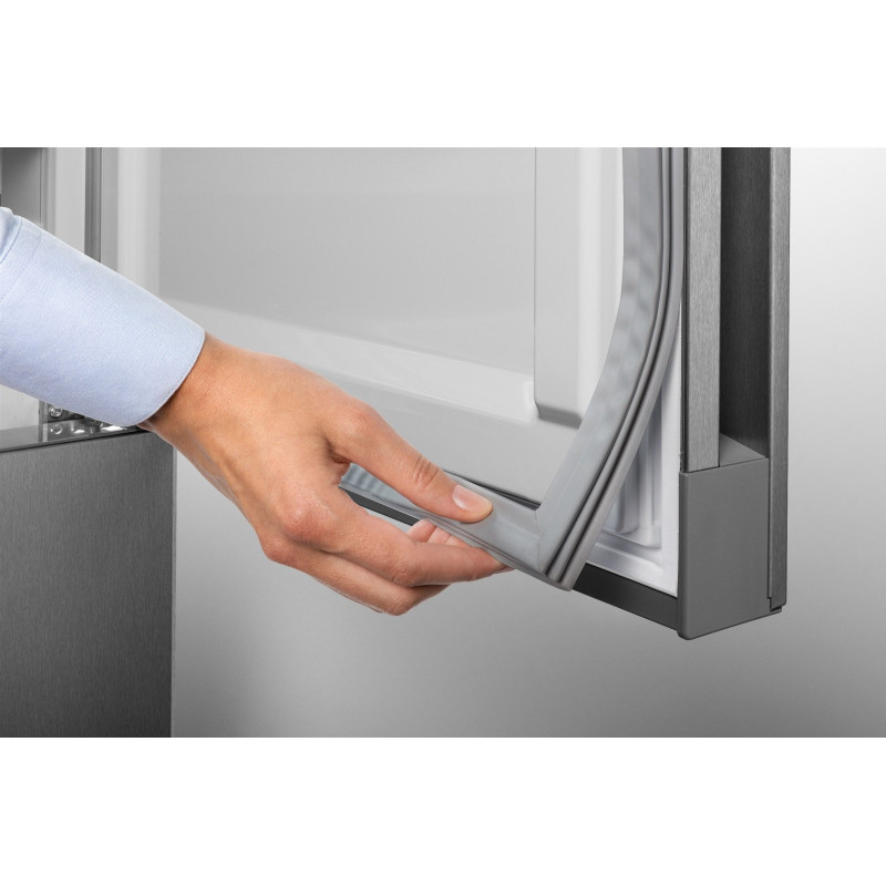 Холодильник Liebherr CND7723