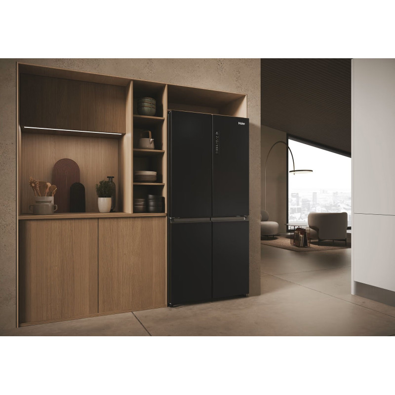 Холодильник HAIER HCR3818ENPT