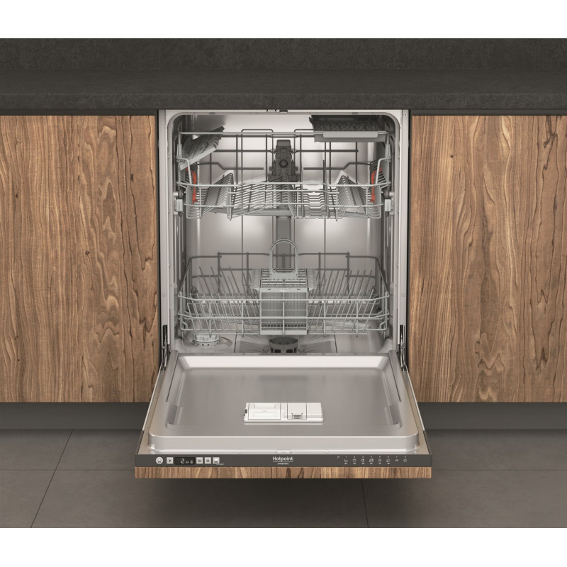 Посудомийна машина Hotpoint-Ariston HI 5010 C