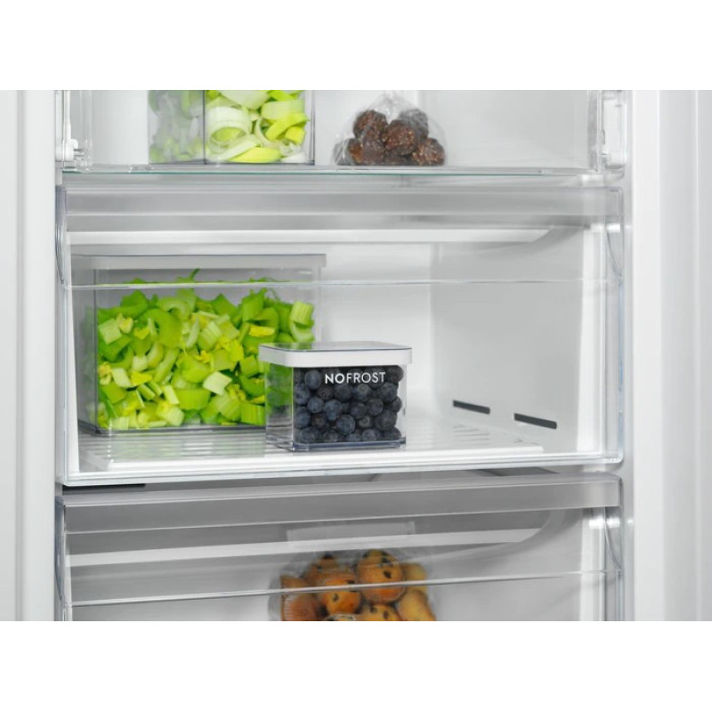 Морозильна камера Electrolux RUT7ME28X2