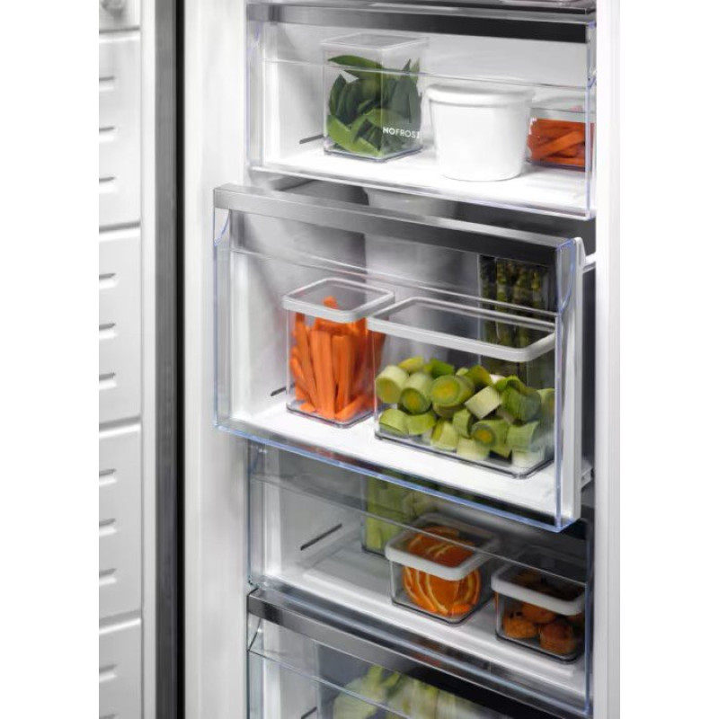 Морозильна камера ELECTROLUX LUS7ME28X