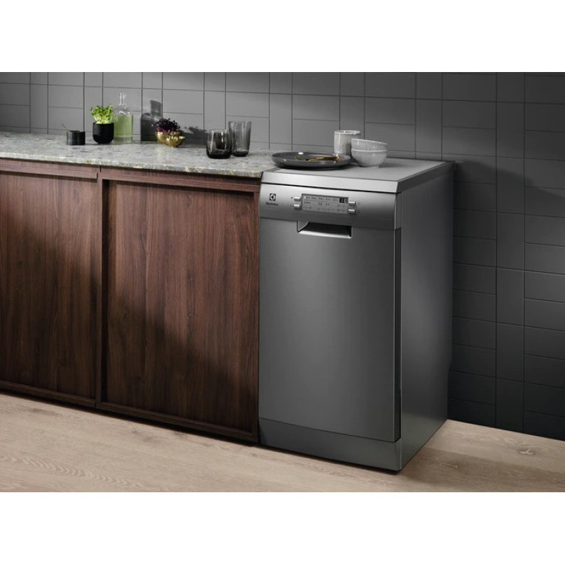 Посудомийна машина Electrolux ESM82310SX