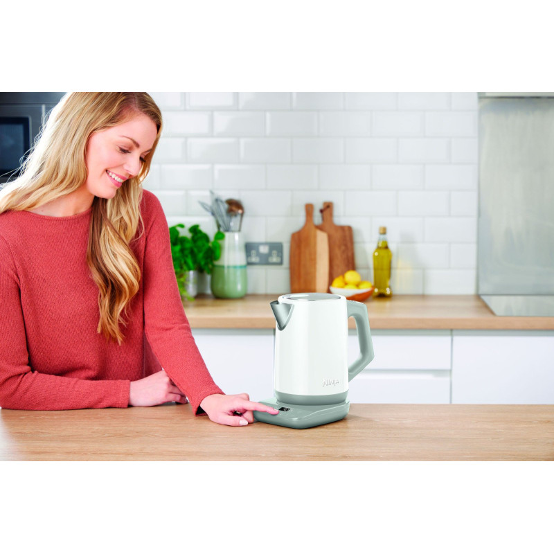 Електрочайник NINJA KT200EUWH