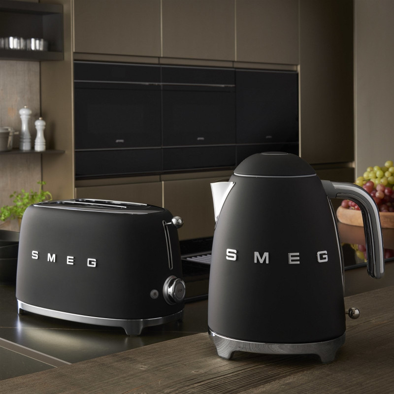 Електрочайник SMEG KLF03BLMEU