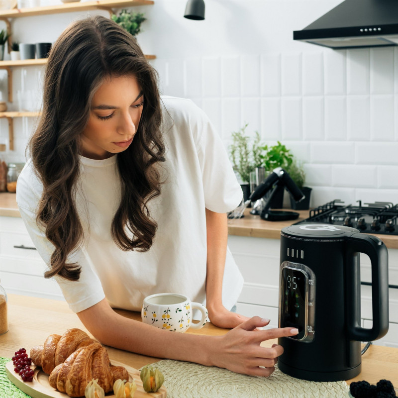 Електрочайник QUIN KTL-303 Black