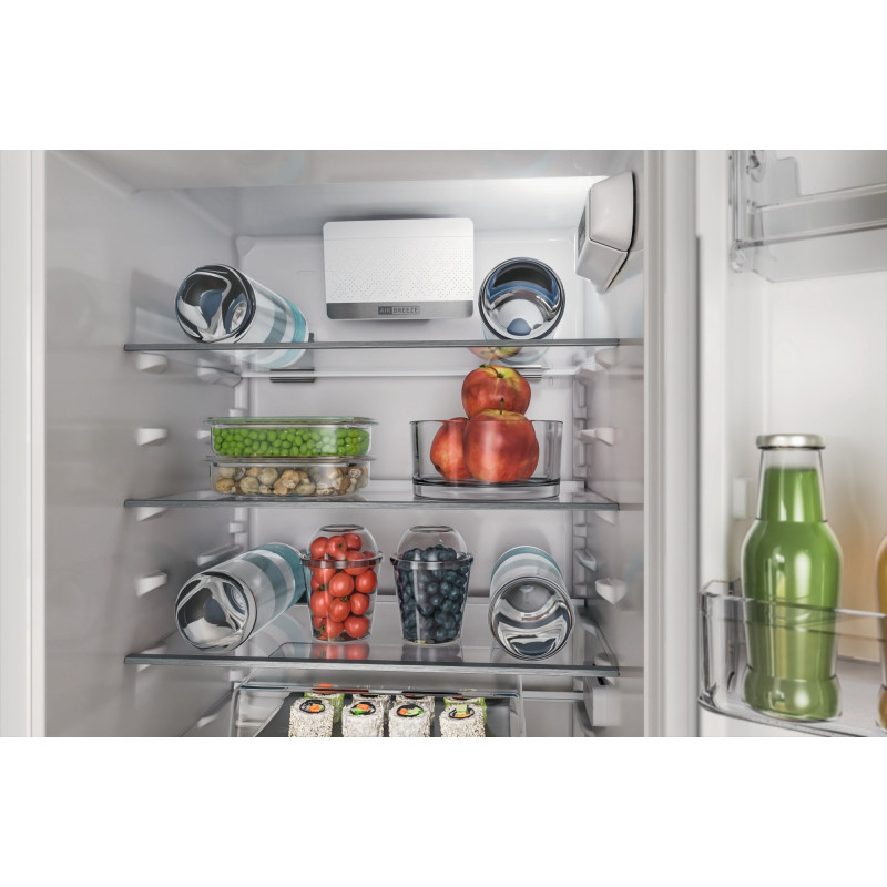 Холодильник Whirlpool WHC18D011C1SF