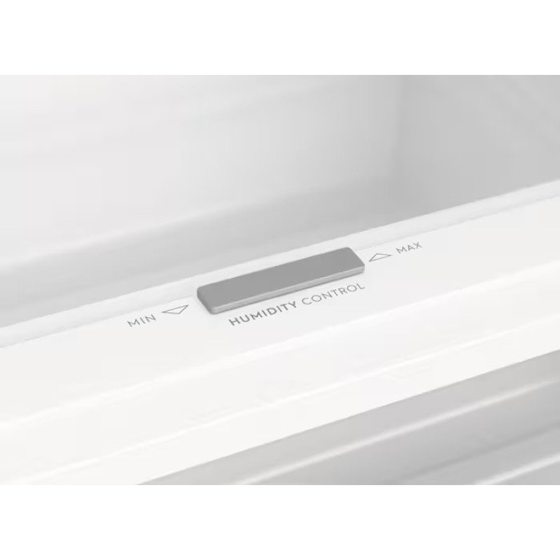 Холодильник Electrolux LNG7TE18S