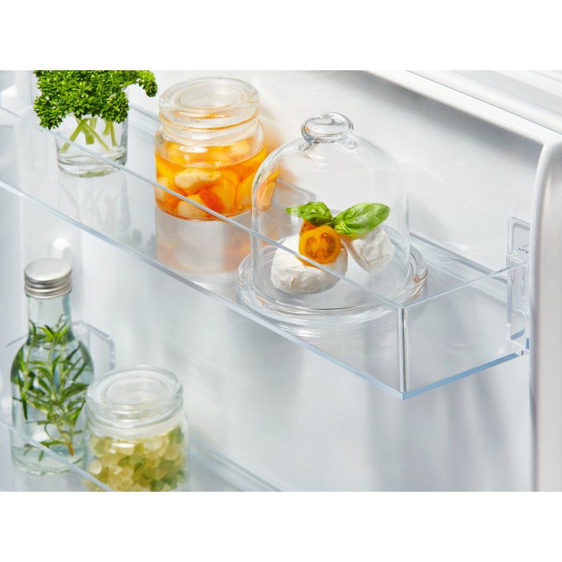 Холодильник ELECTROLUX LNA7CE18S