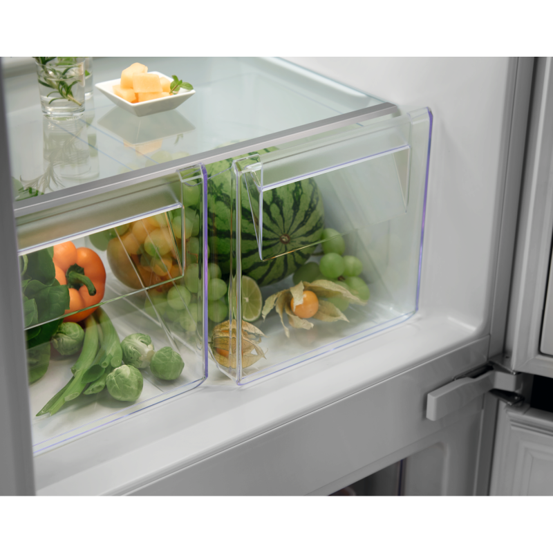 Холодильник ELECTROLUX LNA7NE18S