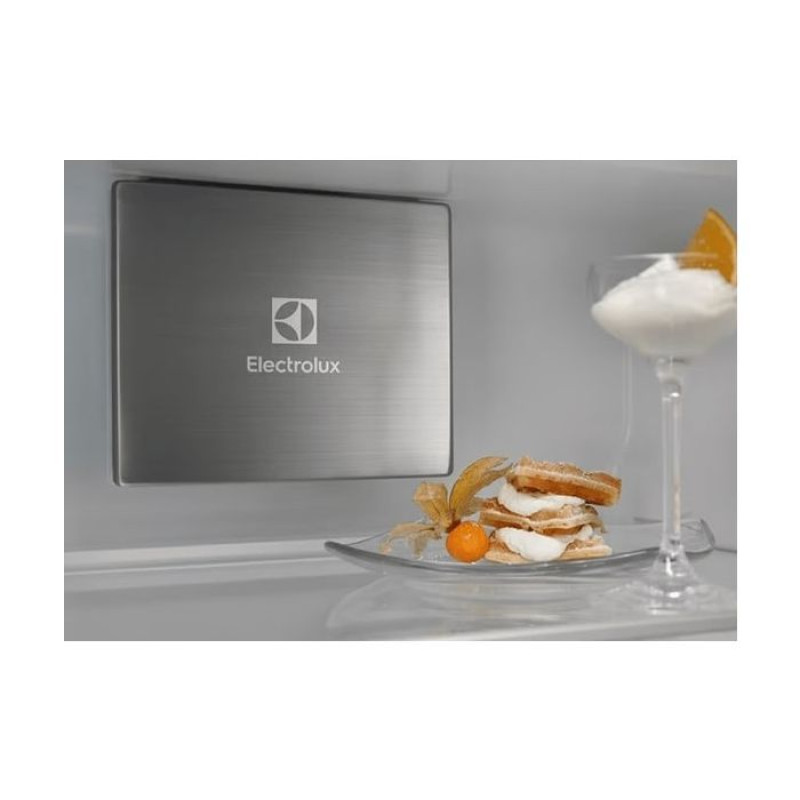  Холодильник Electrolux ENP7TD75S