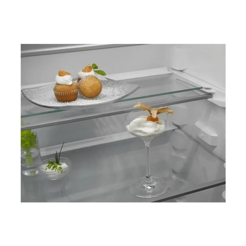  Холодильник Electrolux ENP7TD75S