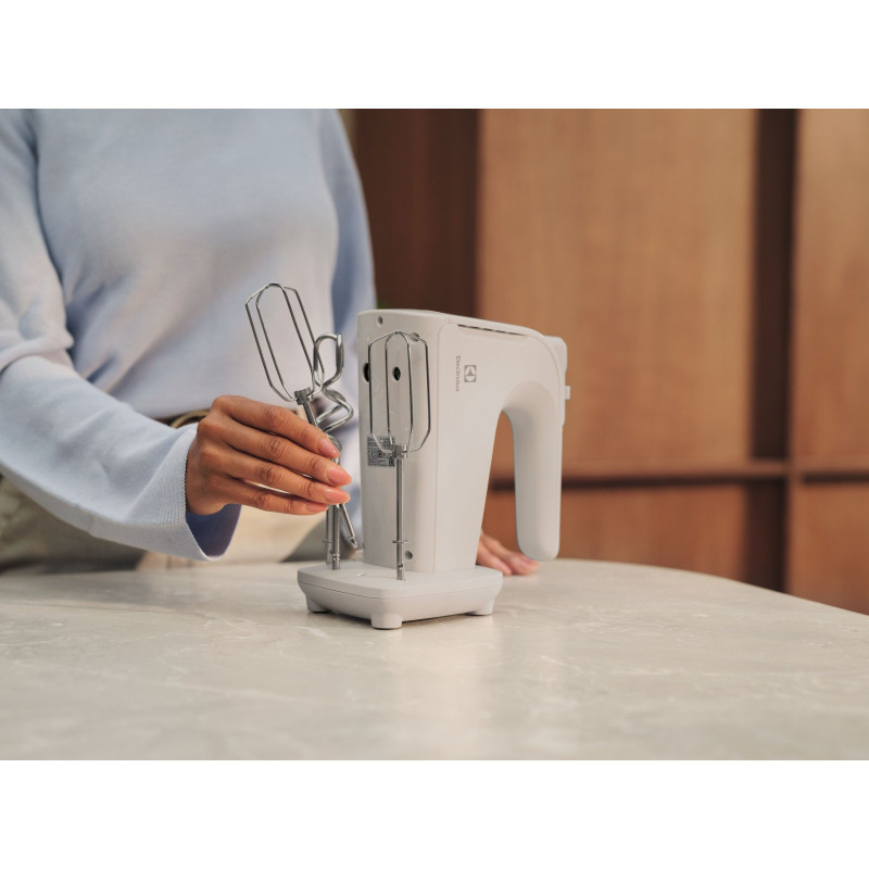 Міксер ELECTROLUX EHM4W
