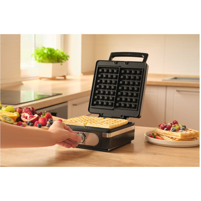 Вафельниця Sencor SWF 2010BK