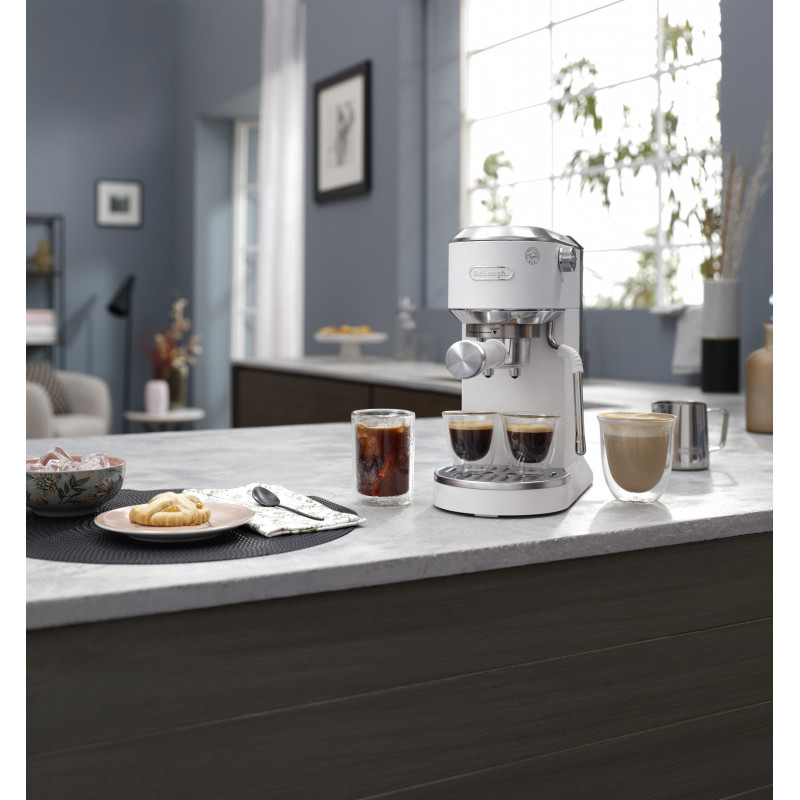 Рожкова кавоварка DeLonghi EC 890 WI Dedica Duo