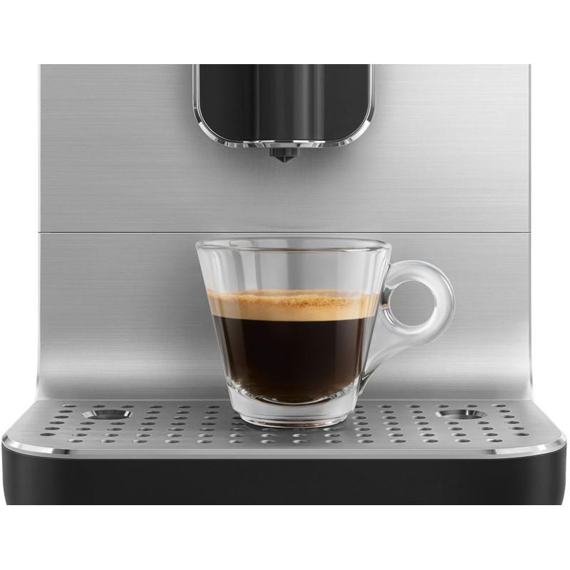 Кавомашина SMEG BCC11BLMEU