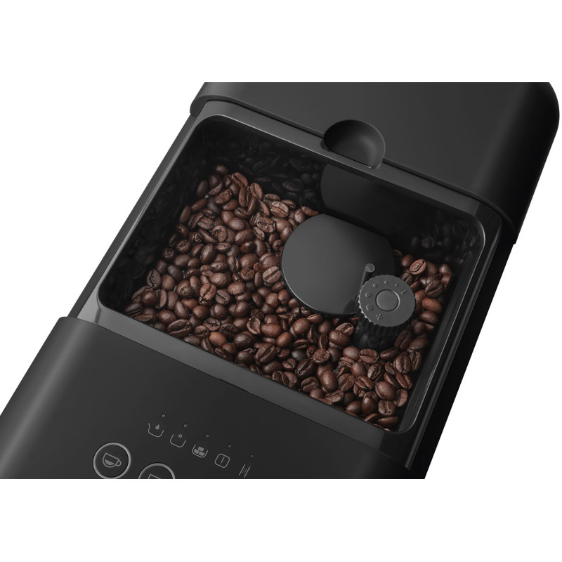 Кавомашина SMEG BCC11BLMEU