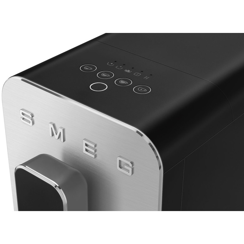 Кавомашина SMEG BCC11BLMEU