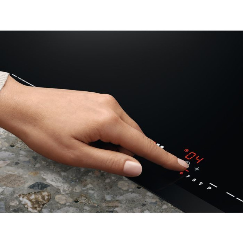 Варильна поверхня Electrolux EIV87671