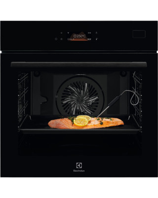 Духова шафа Electrolux EOB8S39WZ