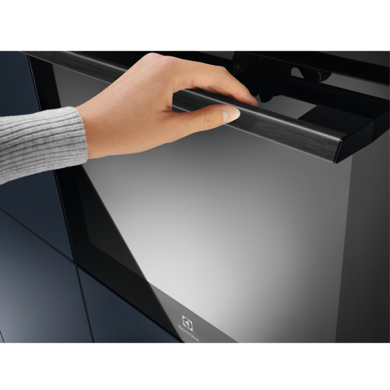 Духова шафа Electrolux EOC6P77H