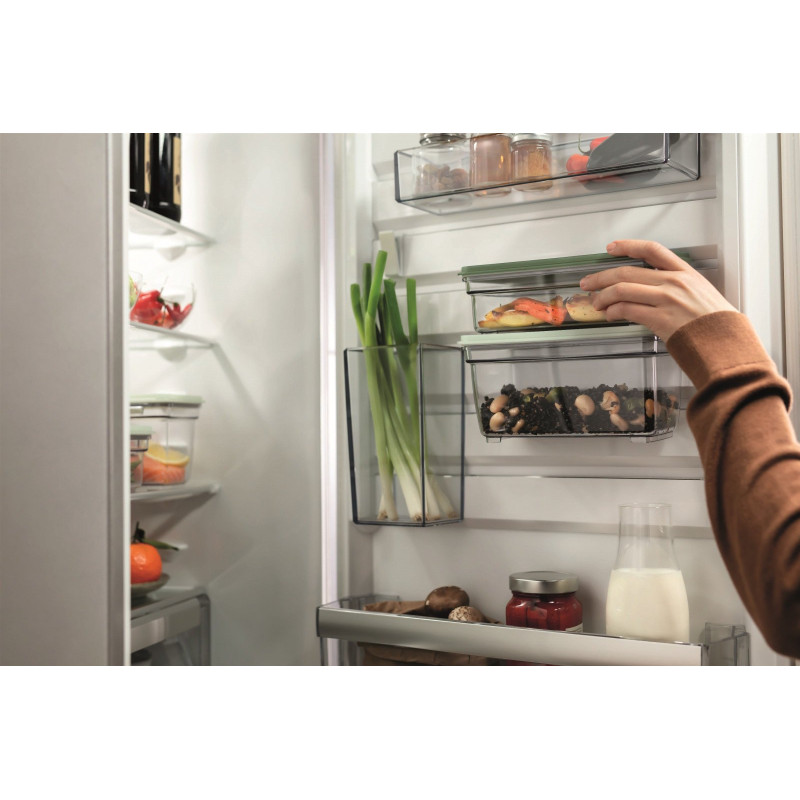 Вакуумний пакувальник Electrolux EVFK1