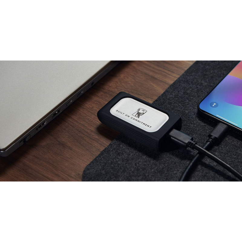 Накопичувач SSD Kingston 1TB USB 3.2 Gen 2x2 Type-C XS2000 (SXS2000/1000GA)