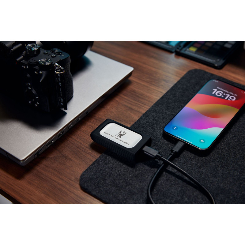 Накопичувач SSD Kingston 2TB USB 3.2 Gen 2x2 Type-C XS2000 (SXS2000/2000GA)