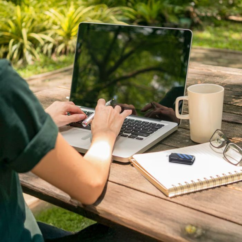 Накопичувач SSD ADATA USB 3.2 2TB SC735 (SC735-2000G-CCBK/BU)