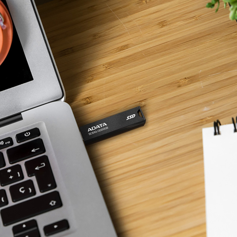 Накопичувач SSD ADATA USB 3.2 500GB SD610 (SC610-500G-CBK/RD)