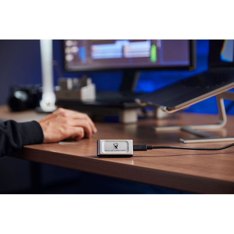 Накопичувач SSD Kingston USB 4.0TB XS2000 BoC Silver (SXS2000/4000GA)