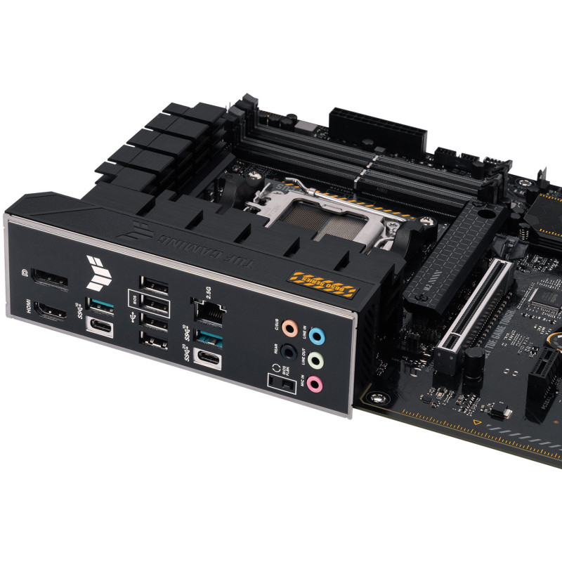 Материнська плата ASUS TUF GAMING B650-PLUS