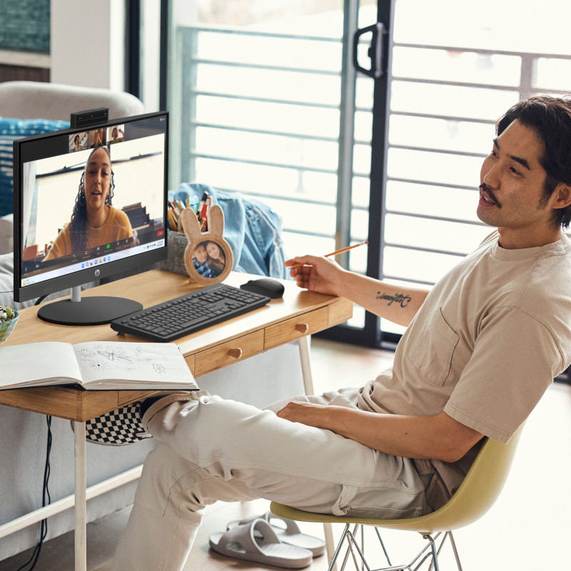Моноблок HP All-in-One 24-CR1007ua (AE0P6EA)