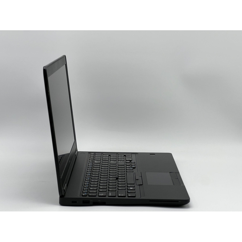 Ноутбук Dell Latitude 5590, i7-8650U, 16 GB, 240 GB, Intel UHD 620, 1920x1080, IPS [SH2602084] БУ