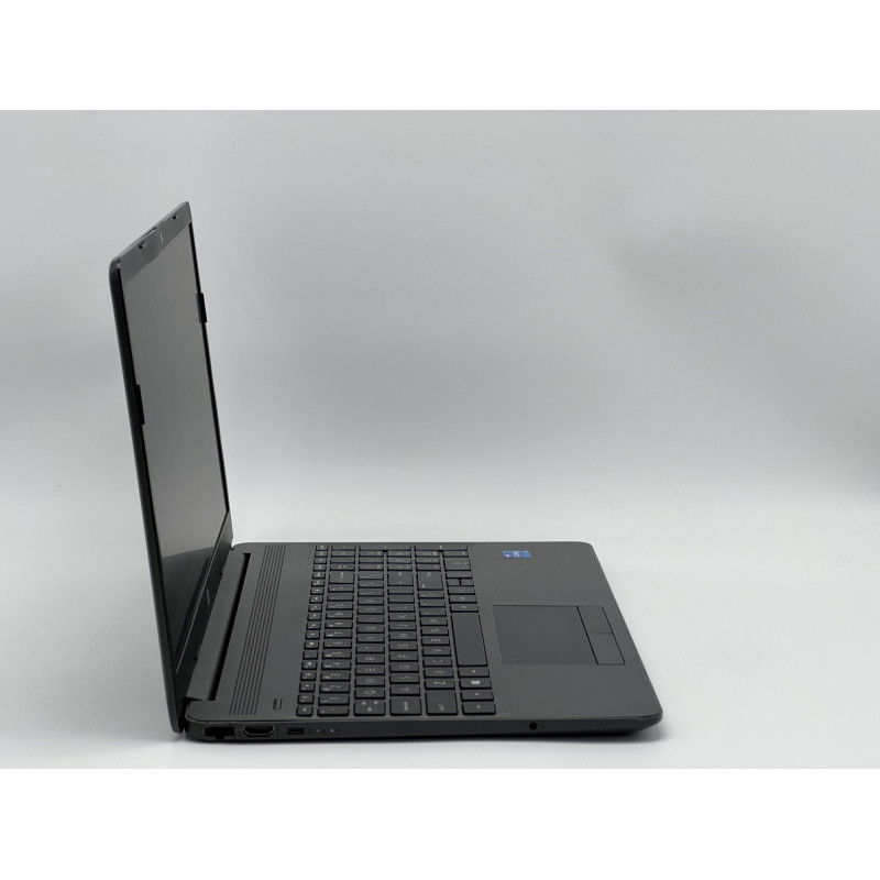 Ноутбук HP 250 G8, i5-1135G7, 16 GB, 240 GB, Intel Iris Xe Graphics, 1920x1080, IPS [SH26021751] БУ