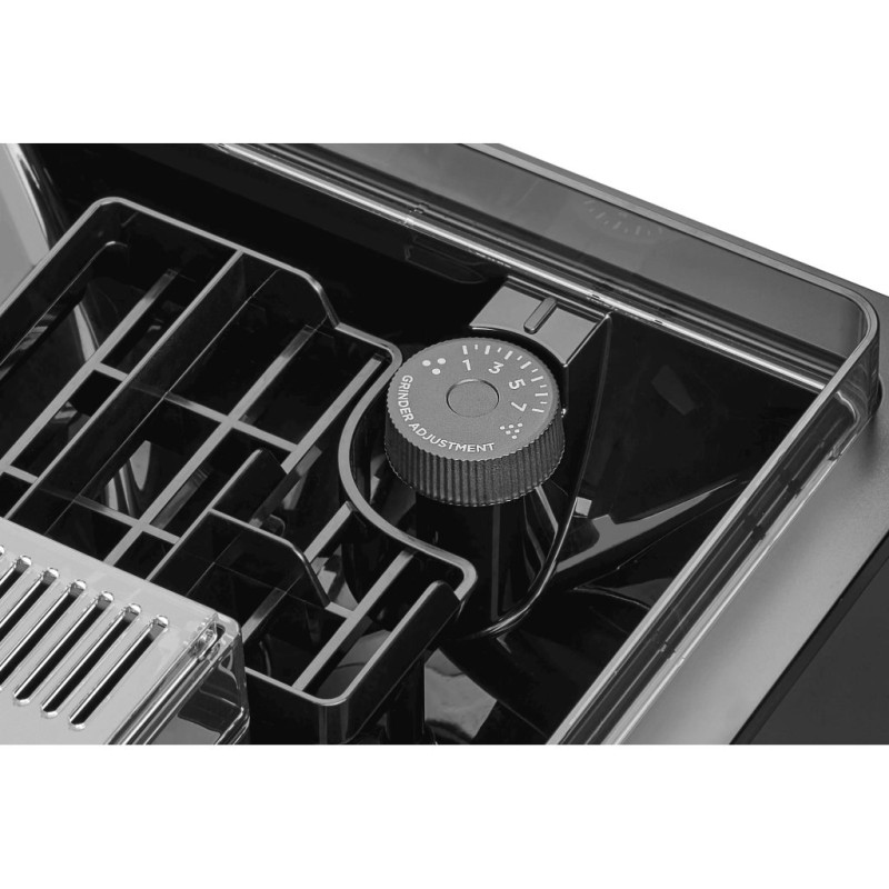 Кавомашина Amica CM 7011