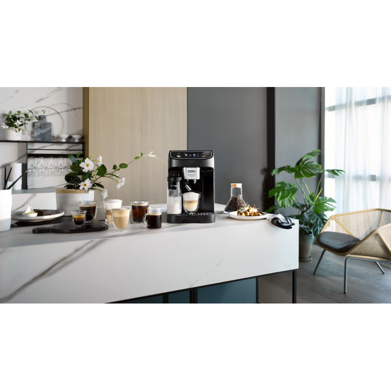 Кавомашина Delonghi Magnifica Plus ECAM 320.60.B